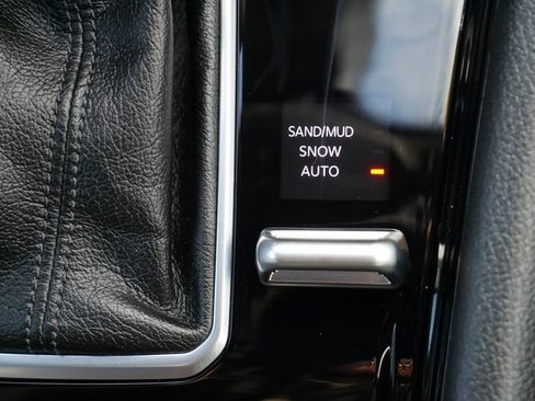 Used 2024 Jeep Compass Limited image 21