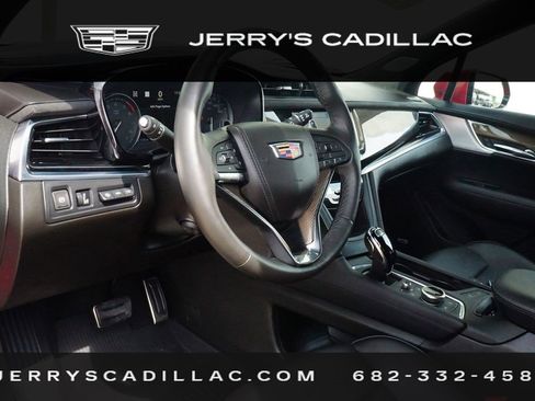 Certified 2025 Cadillac XT6 Sport w/ Platinum Package AWD/4WD image 21