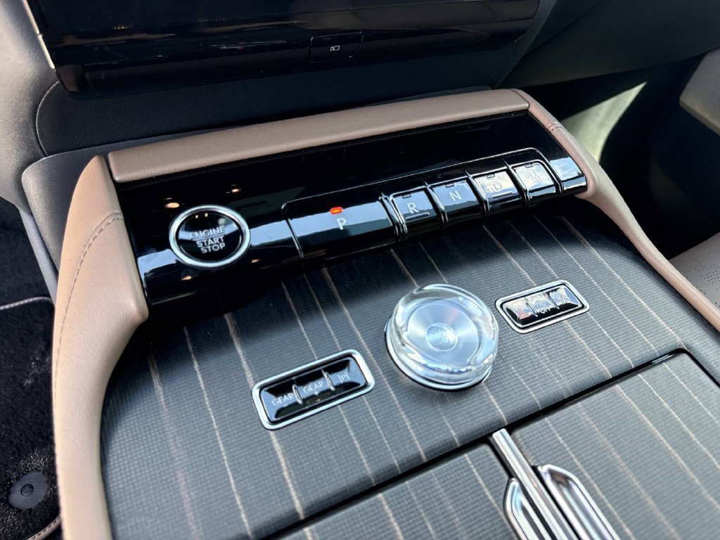 New 2027 Lincoln Navigator Black Label AWD/4WD image 30