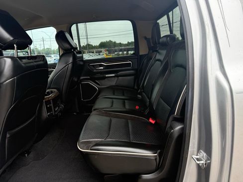 Used 2019 RAM 1500 Laramie AWD/4WD image 15