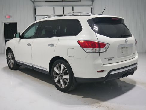 Used 2015 Nissan Pathfinder Platinum w/ Cargo Package image 7