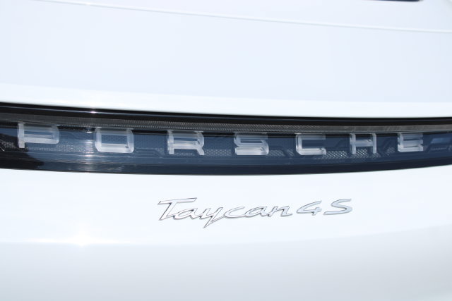 Used 2020 Porsche Taycan 4S AWD/4WD image 6