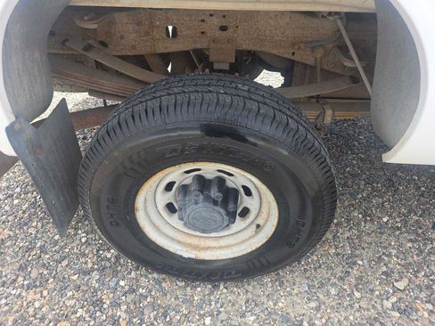 Used 1999 Ford F250 XL AWD/4WD image 21