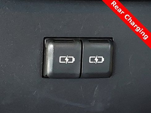 Used 2022 Toyota Highlander XLE image 27