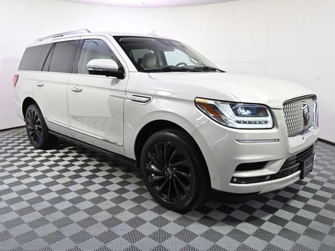 Used 2021 Lincoln Navigator Reserve AWD/4WD image 8