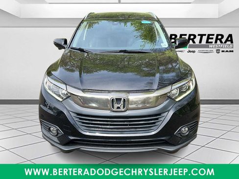 Used 2021 Honda HR-V EX-L image 2