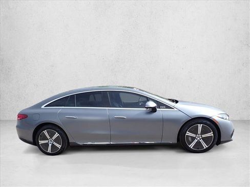 Used 2022 Mercedes-Benz EQS 580 4MATIC Sedan image 5
