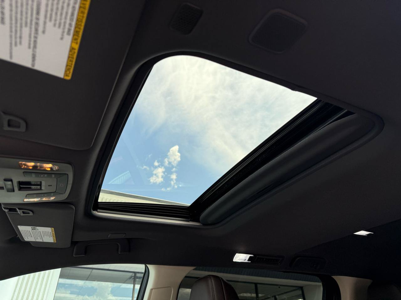 Used 2024 Toyota Sienna Platinum AWD/4WD image 14