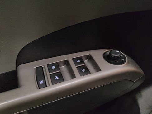 Used 2018 Chevrolet Sonic Premier FWD image 27