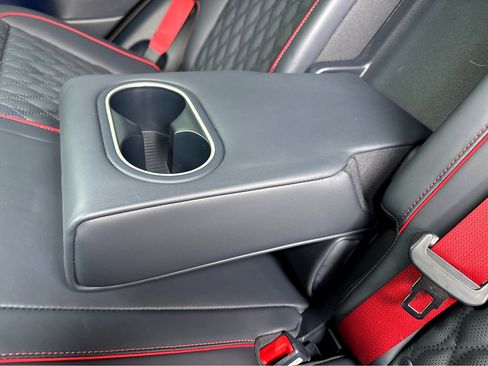 Used 2023 Genesis GV70 3.5T Sport w/ Sport Prestige Package image 33