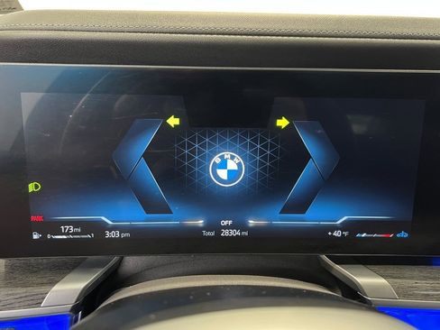 Used 2024 BMW 740i image 34