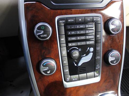 Used 2015 Volvo XC70 3.2 Premier Plus image 22