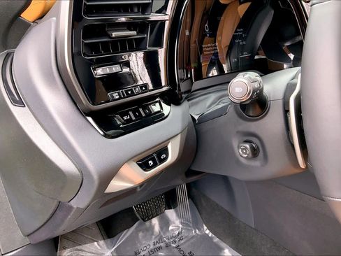 Used 2025 Lexus RX 350h image 35