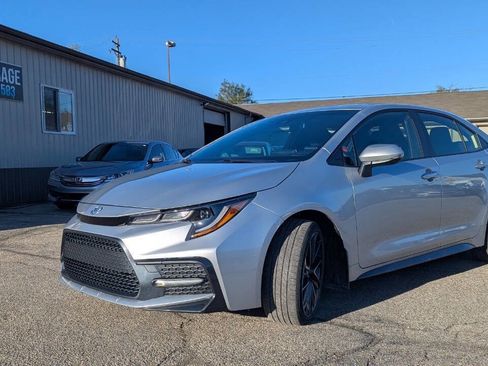 Used 2021 Toyota Corolla SE w/ SE Premium Package image 1