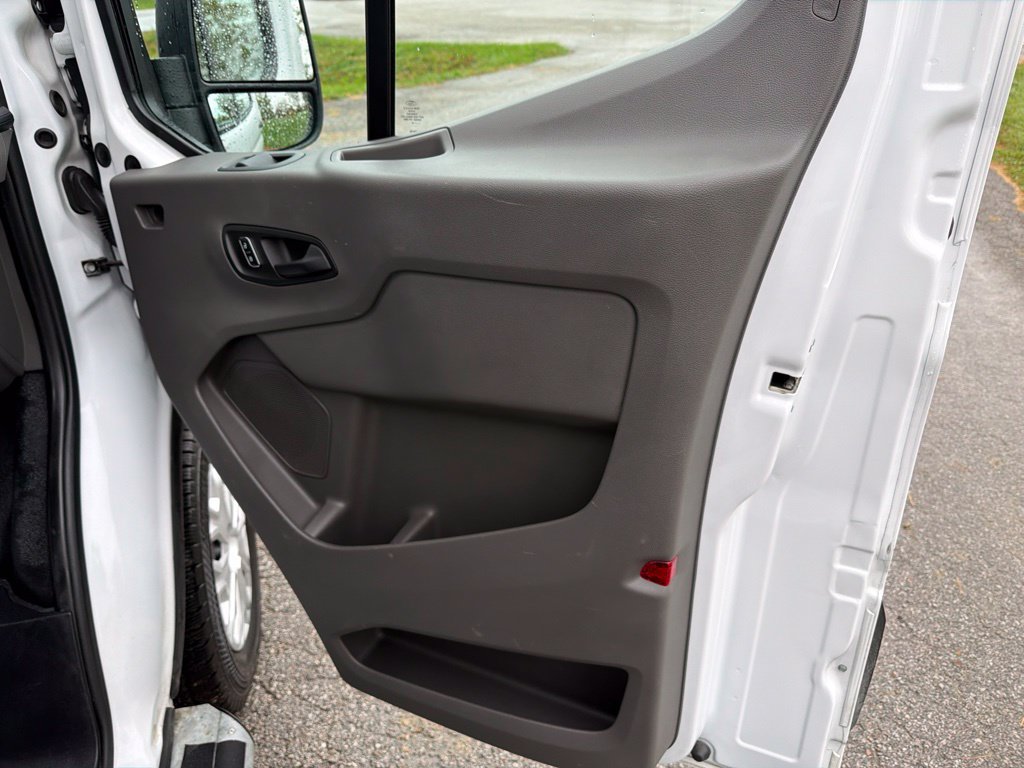 Used 2025 Ford Transit 250 Low Roof w/ Exterior Upgrade Package RWD image 33