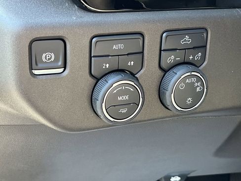 New 2026 Chevrolet Silverado 1500 LT w/ Leather Package image 36