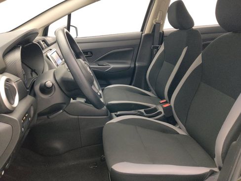 Used 2025 Nissan Versa S FWD image 17