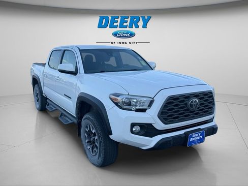 Used 2020 Toyota Tacoma TRD Off-Road AWD/4WD image 5