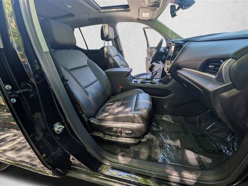 Used 2021 Chevrolet Traverse Premier w/ LPO, Cargo Package FWD image 27