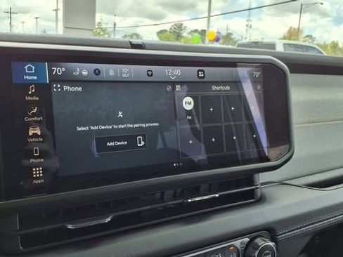 Used 2025 Jeep Wrangler Sahara image 24