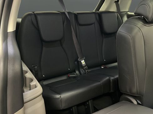Used 2025 Kia Carnival SX FWD image 26