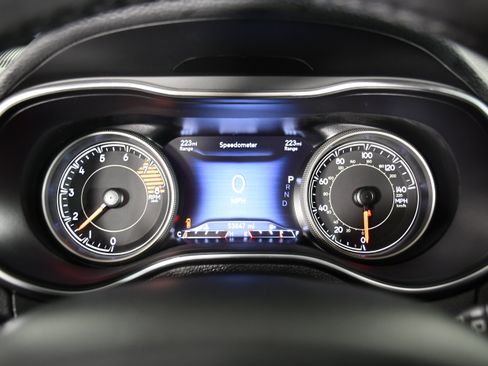 Used 2022 Jeep Cherokee Latitude Lux AWD/4WD image 19
