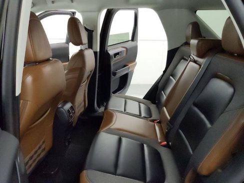 Certified 2024 Ford Bronco Sport Outer Banks w/ Tech Package AWD/4WD image 17