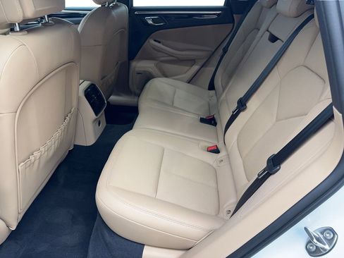 Used 2025 Porsche Macan Turbo image 32