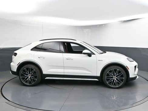 New 2024 Porsche Macan 4 Electric AWD/4WD image 25