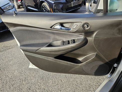 Used 2018 Chevrolet Cruze LT w/ Convenience Package image 7