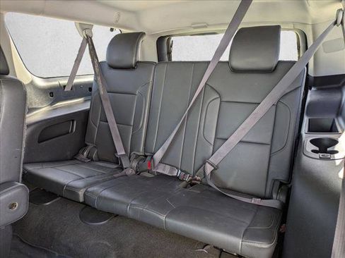 Used 2017 Chevrolet Suburban LT image 22