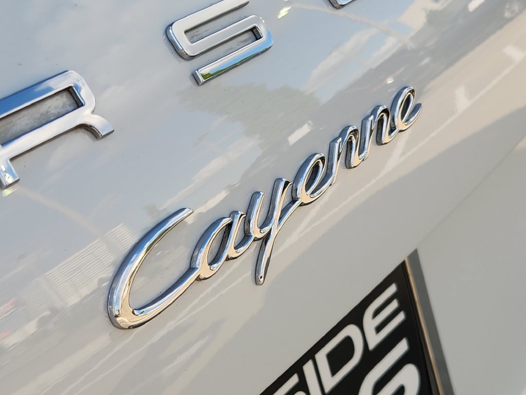 Used 2017 Porsche Cayenne AWD/4WD image 12