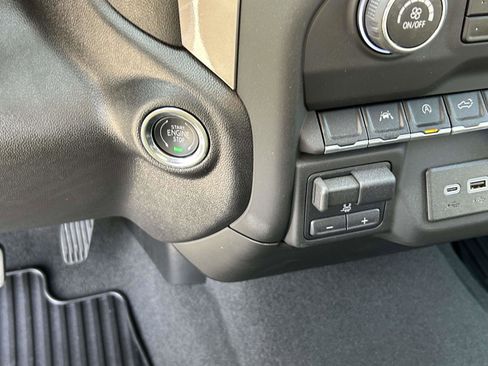 Used 2026 Chevrolet Silverado 1500 Custom image 25