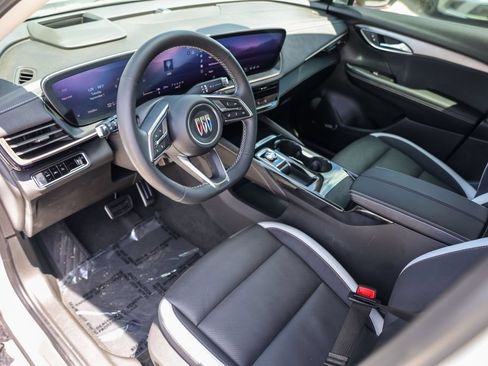 Used 2025 Buick Envision Sport Touring AWD/4WD image 12