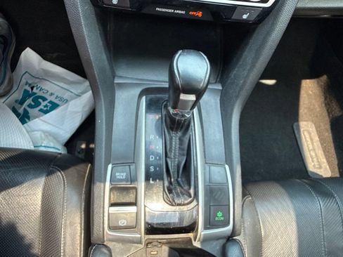 Used 2017 Honda Civic EX-L image 25