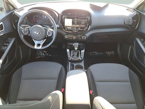 Used 2021 Kia Soul EX image 10