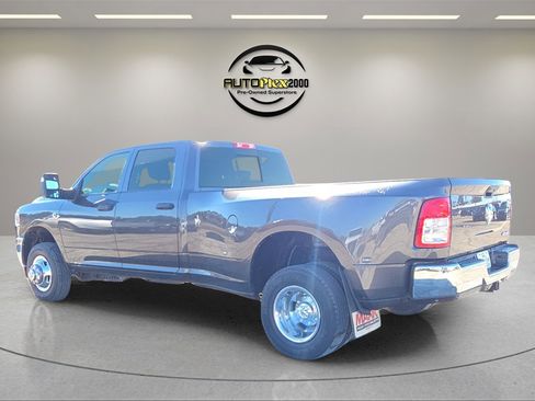 Used 2024 RAM 3500 Tradesman w/ Chrome Appearance Group image 5
