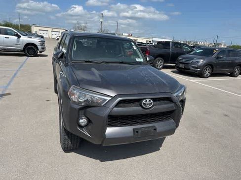 Used 2015 Toyota 4Runner SR5 image 25