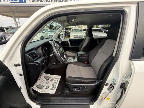 Used 2019 Toyota 4Runner SR5 AWD/4WD image 18