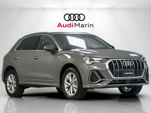 Used 2025 Audi Q3 2.0T Premium w/ Convenience Package image 7
