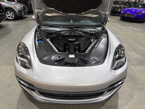Used 2018 Porsche Panamera 4S image 18