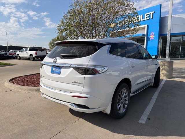 Used 2023 Buick Enclave Avenir w/ Avenir Technology Package AWD/4WD image 9