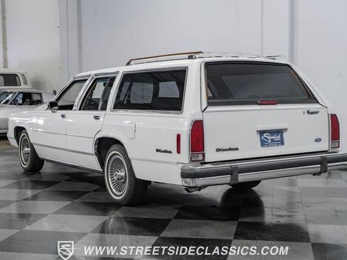 Used 1990 Ford LTD Crown Victoria image 10