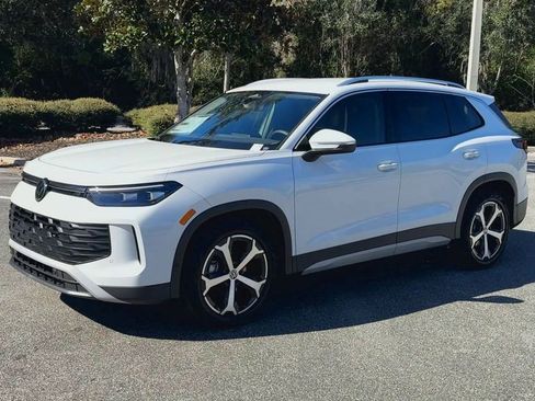 New 2026 Volkswagen Tiguan SE image 4