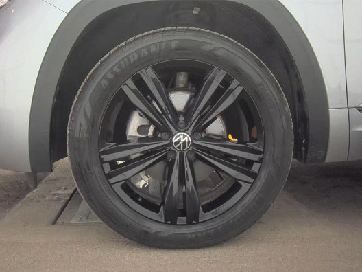 Used 2023 Volkswagen Atlas Cross Sport SEL AWD/4WD image 7