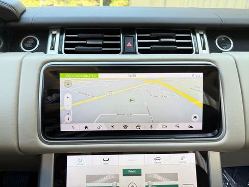 Used 2018 Land Rover Range Rover HSE image 19