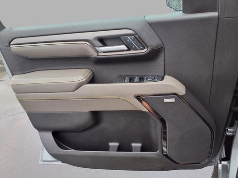 Used 2024 Chevrolet Silverado 1500 ZR2 w/ Dark Appearance Package image 17