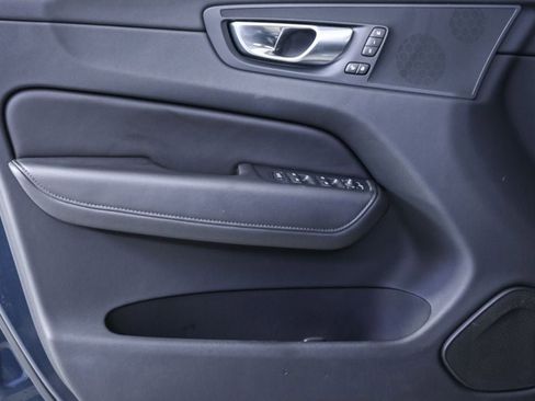 Certified 2023 Volvo XC60 B5 Plus w/ Protection Package AWD/4WD image 8