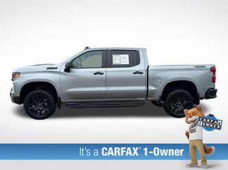 Used 2025 Chevrolet Silverado 1500 Custom Trail Boss w/ Dark Appearance Package AWD/4WD video 2