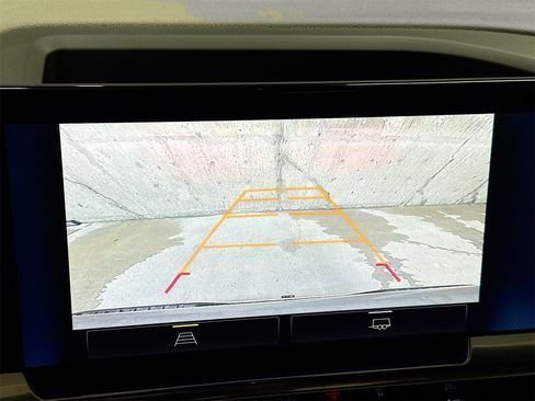 Used 2023 Chevrolet Silverado 1500 LT w/ Protection Package image 14